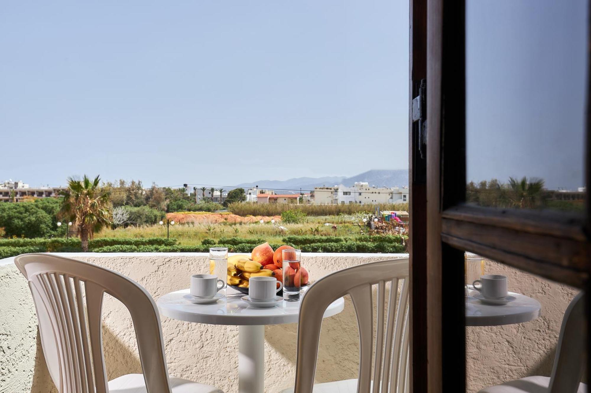 Mila Malia Studios Hotel エクステリア 写真