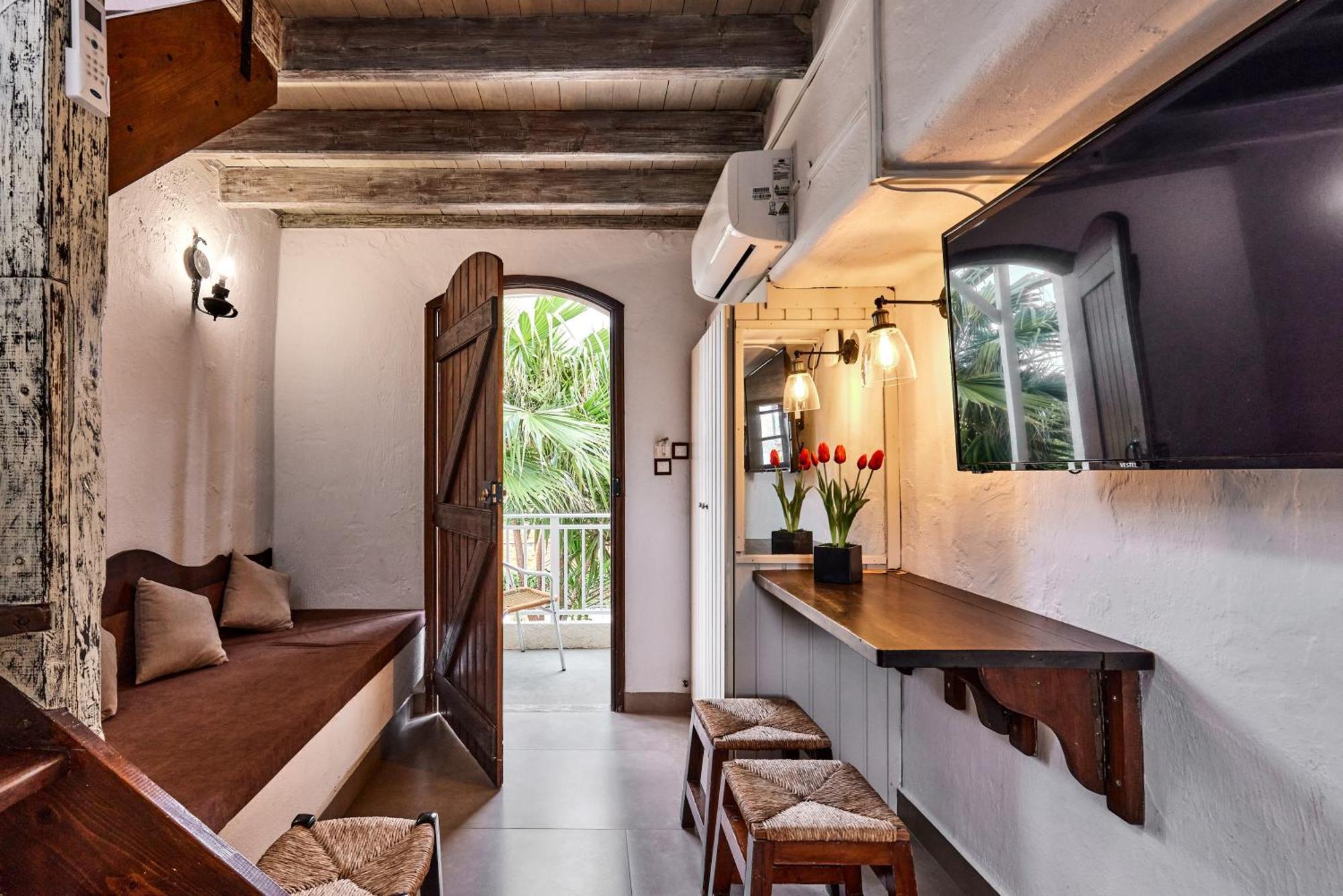 Mila Malia Studios Hotel エクステリア 写真