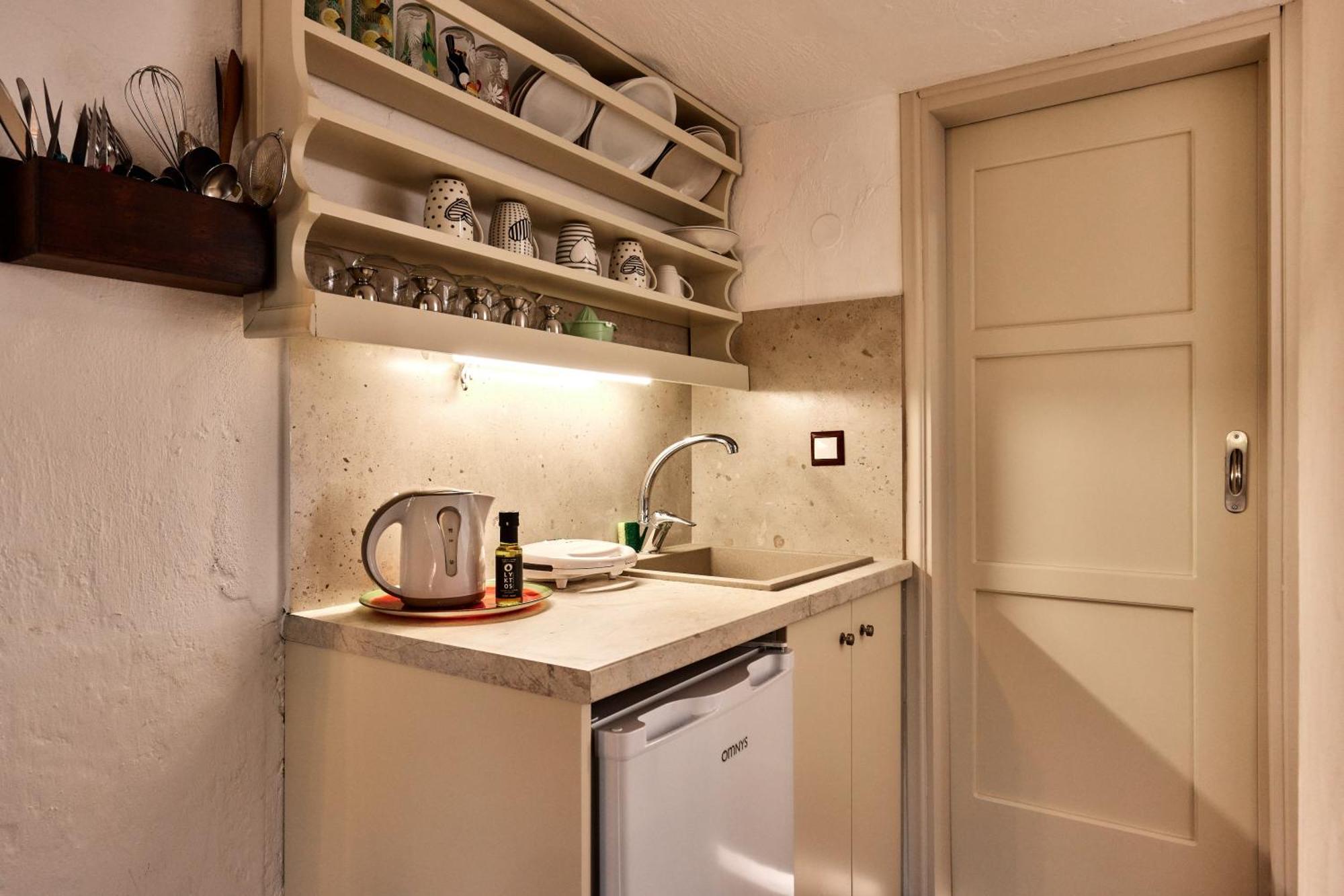 Mila Malia Studios Hotel エクステリア 写真