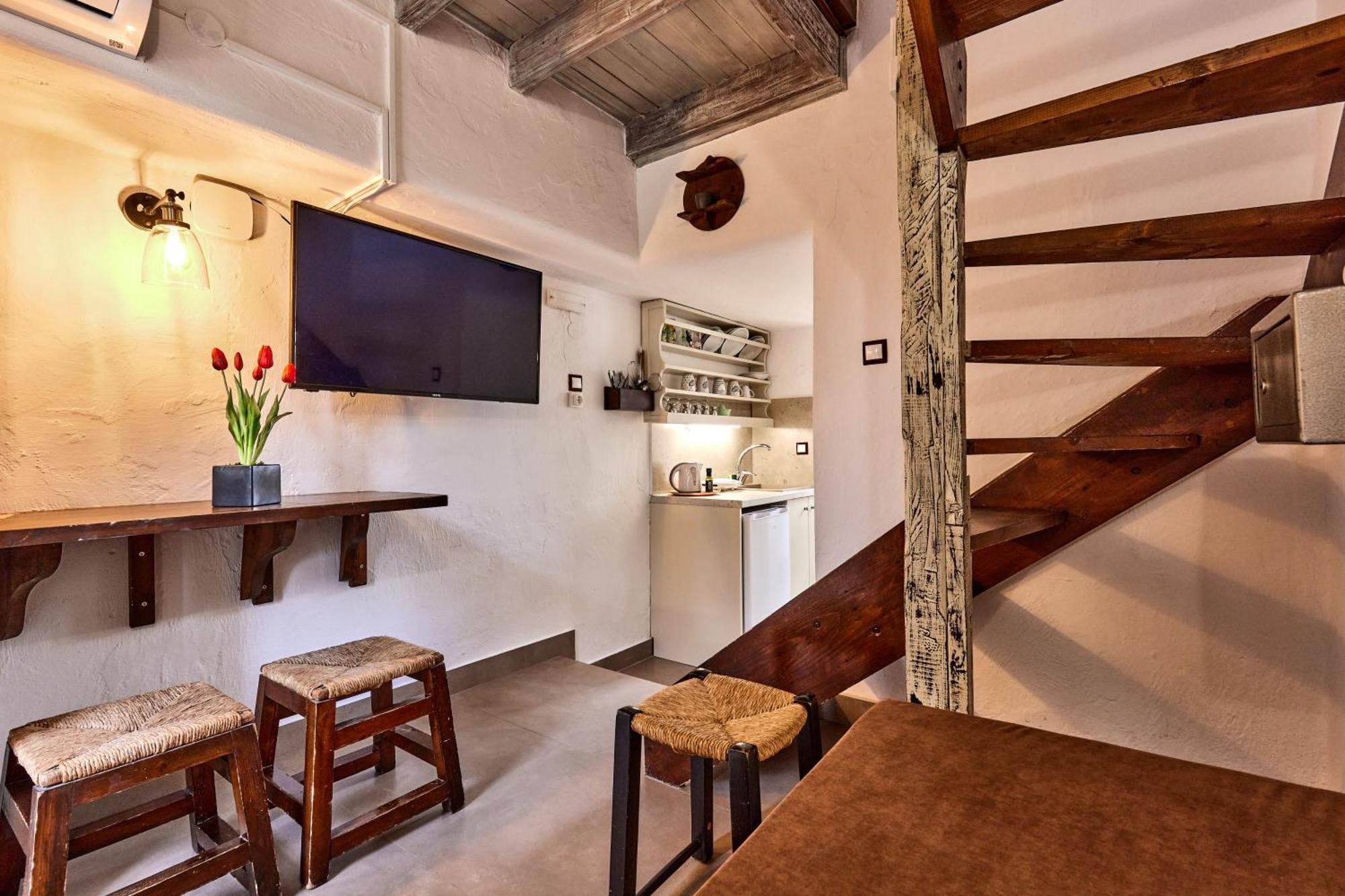 Mila Malia Studios Hotel エクステリア 写真