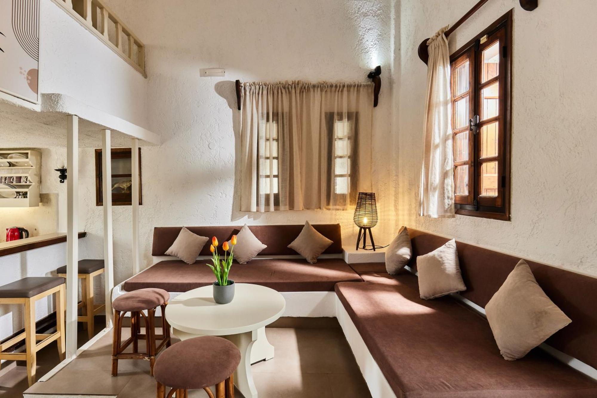 Mila Malia Studios Hotel エクステリア 写真