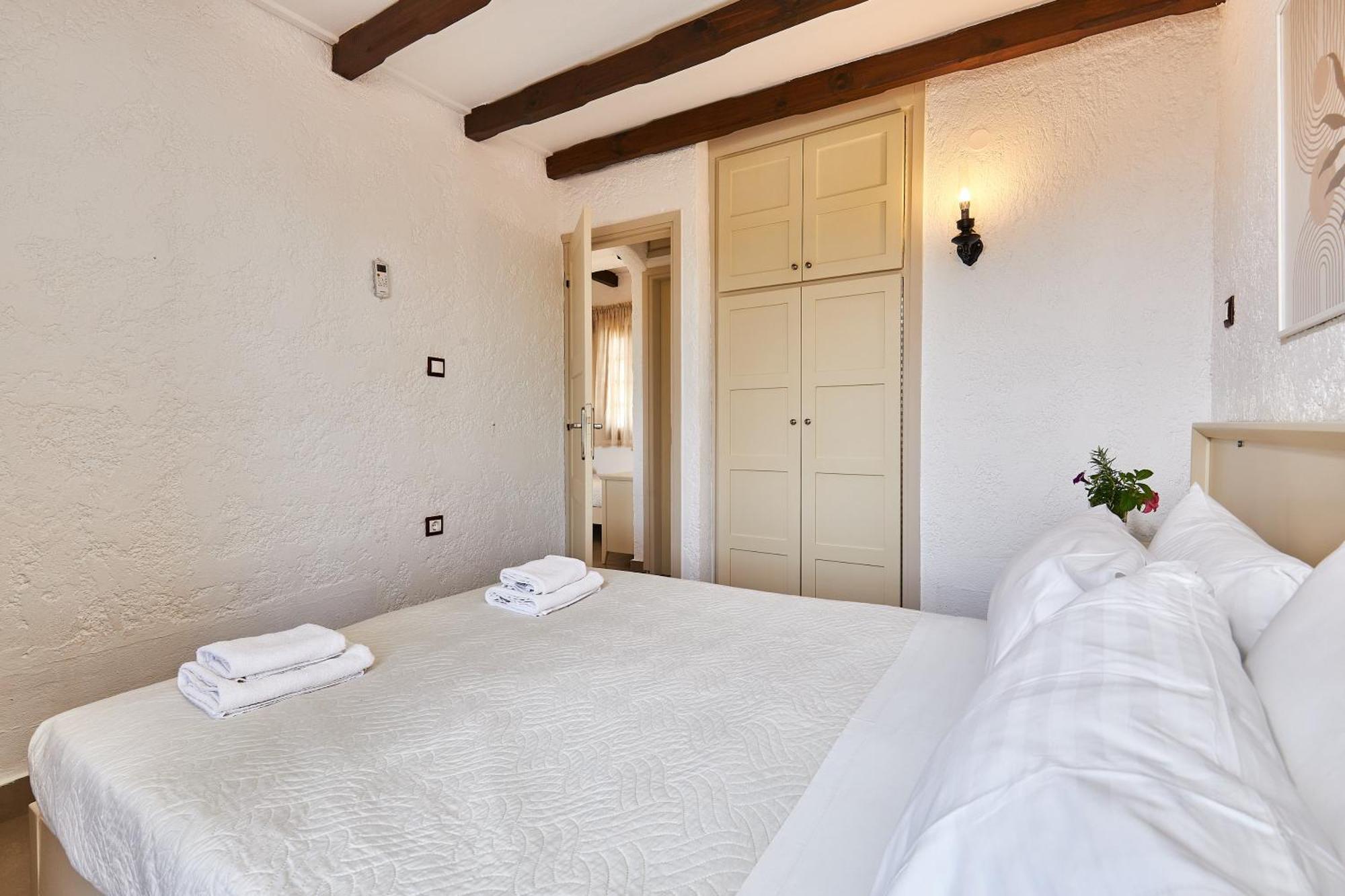 Mila Malia Studios Hotel エクステリア 写真
