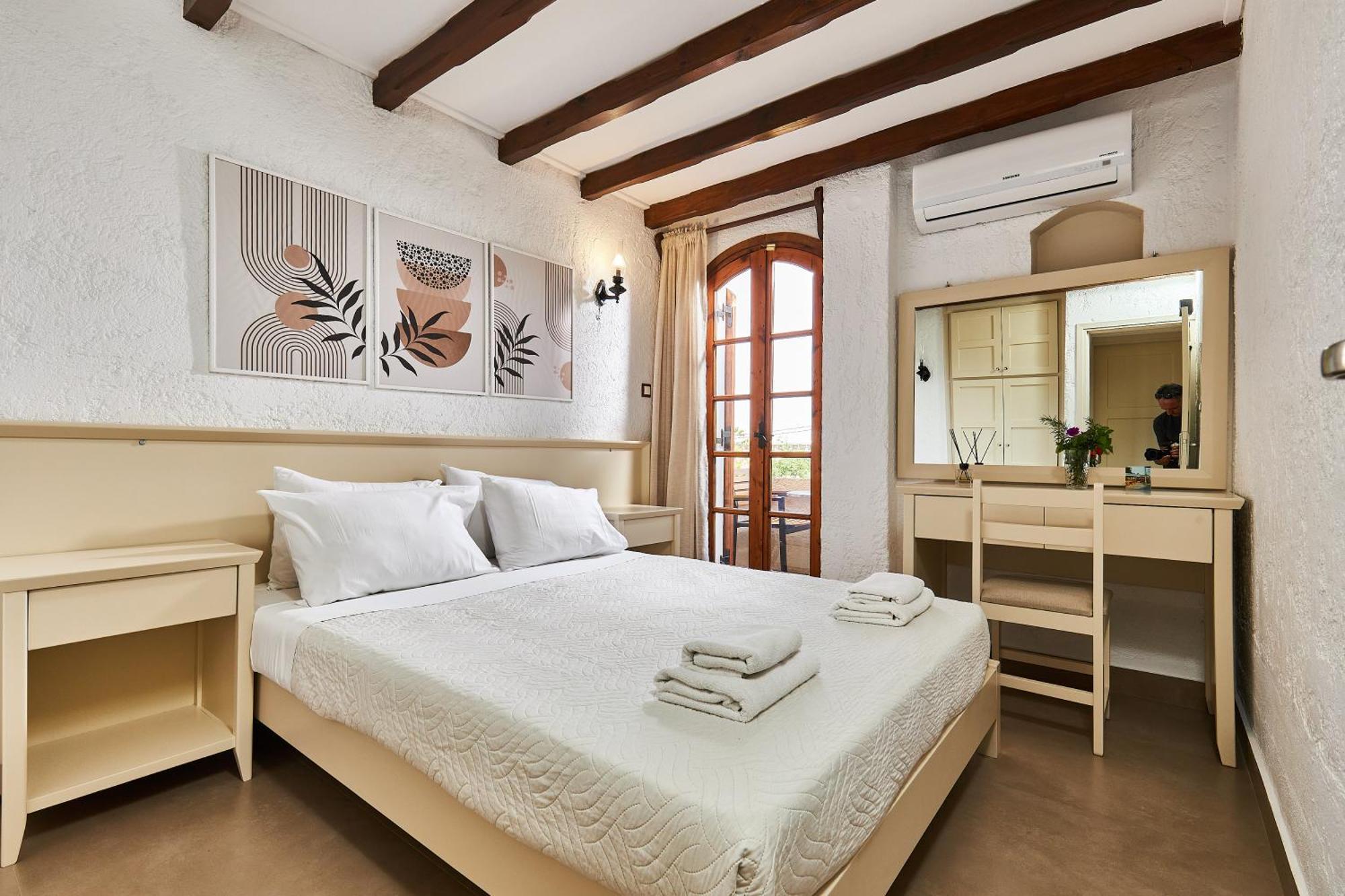 Mila Malia Studios Hotel エクステリア 写真