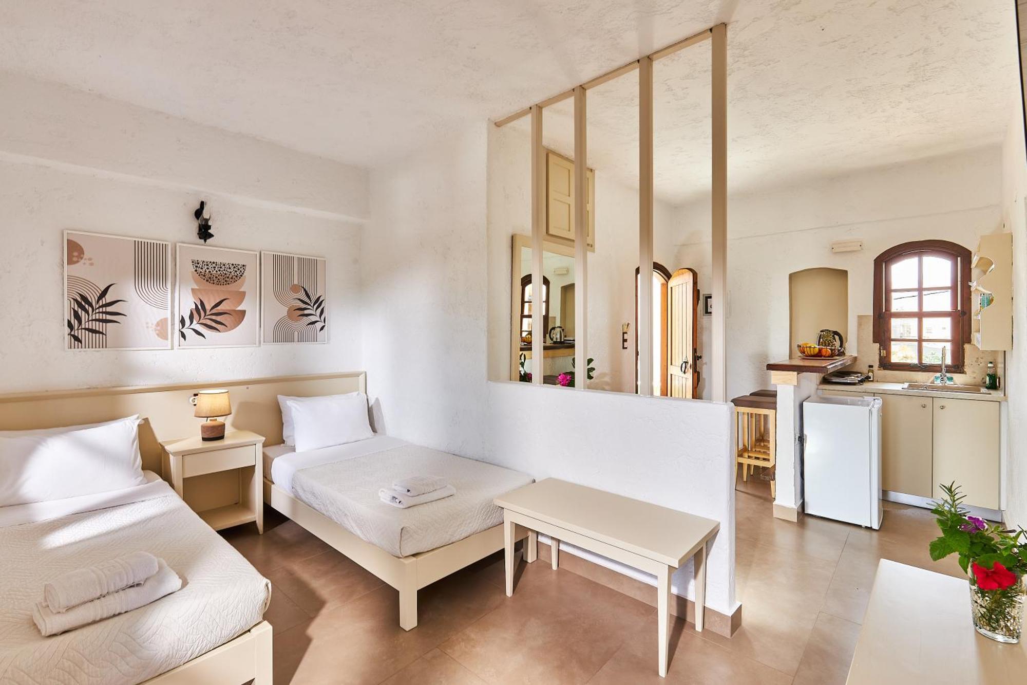 Mila Malia Studios Hotel エクステリア 写真